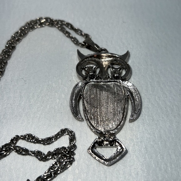 Retro Owl Pendant Necklace Silver-Tone Metal With Enamel - Picture 6 of 13